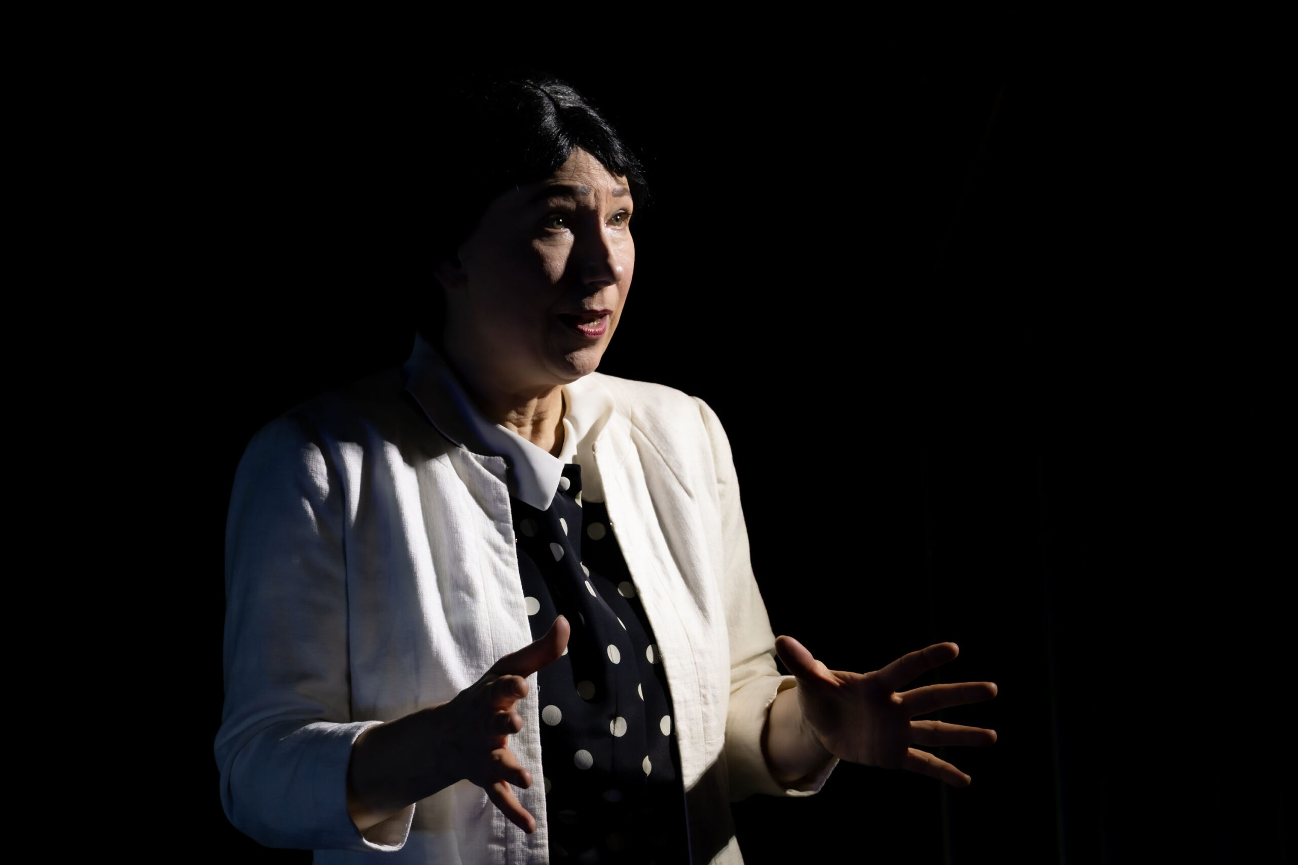 Beklaute Frauen - Premiere Angelika Neumann als Lise Meitner